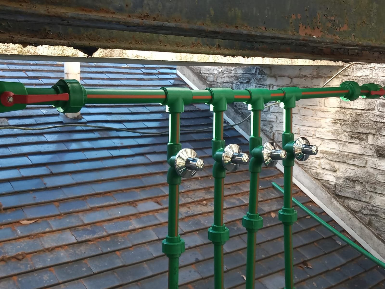 Instalación de cañerías para plomería general